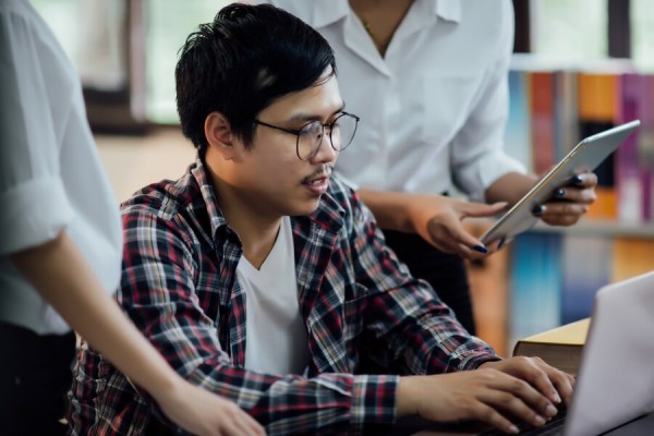 Kelas Karyawan S1 Sistem Informasi di Surabaya